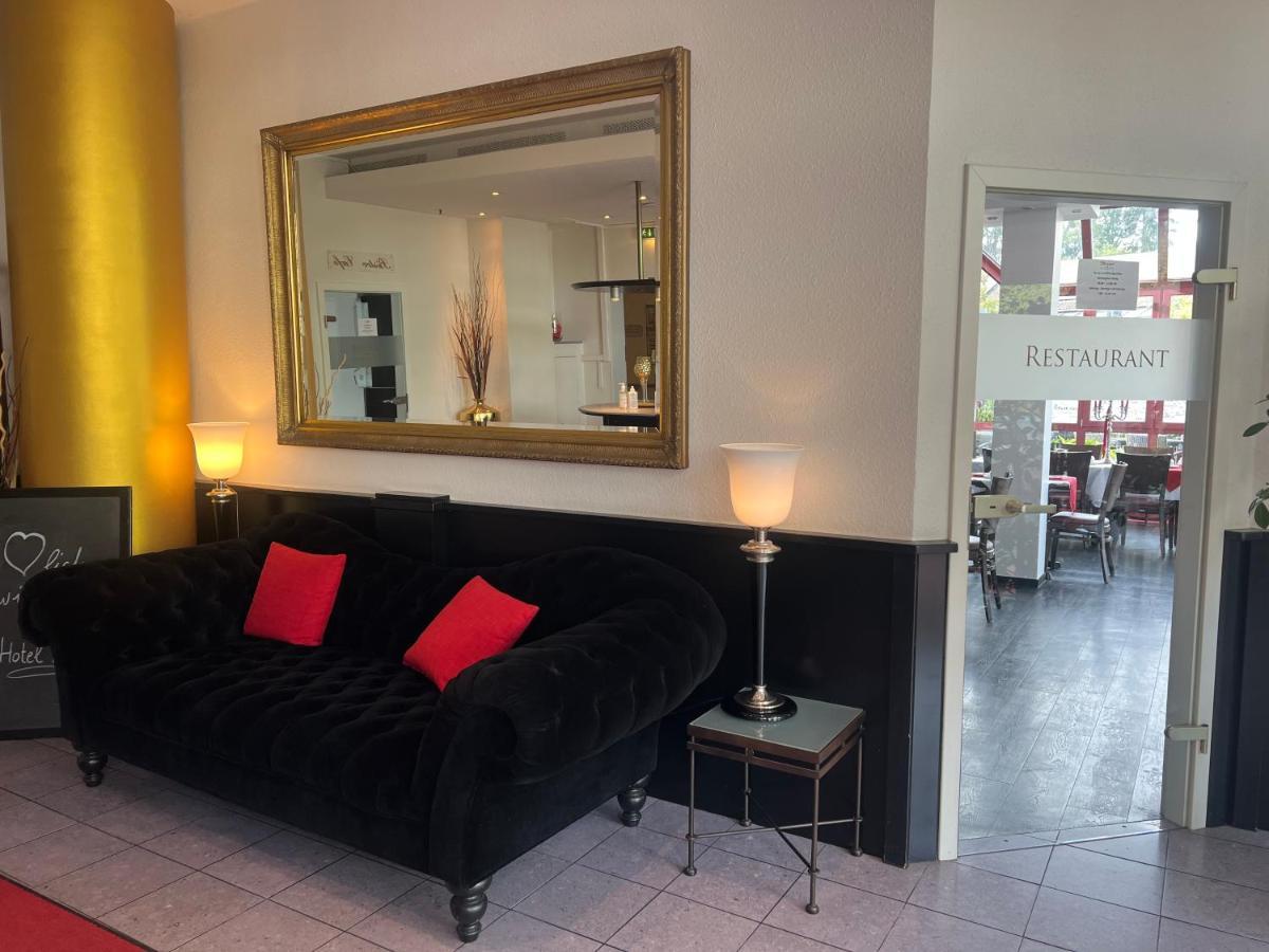 Hotel Mozart Traunreut Buitenkant foto