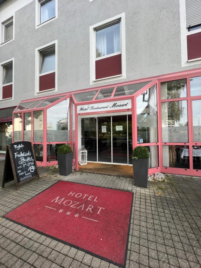 Hotel Mozart Traunreut Buitenkant foto