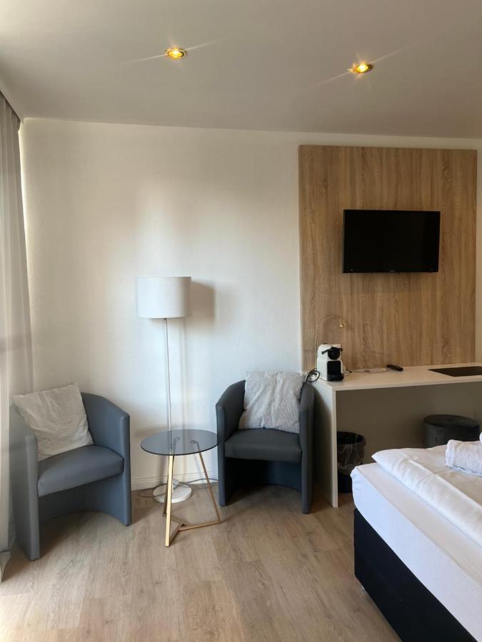 Hotel Mozart Traunreut Buitenkant foto