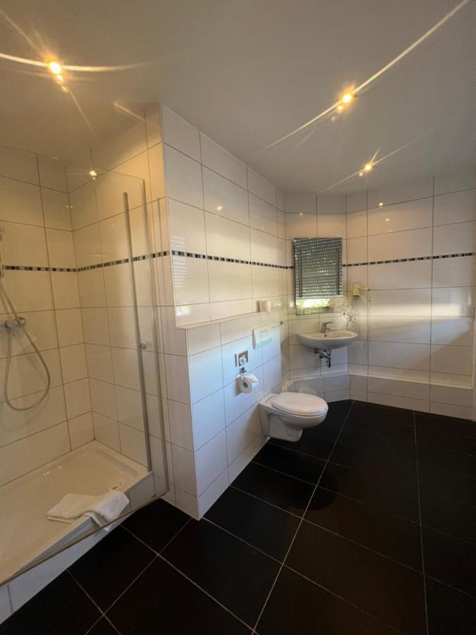 Hotel Mozart Traunreut Buitenkant foto